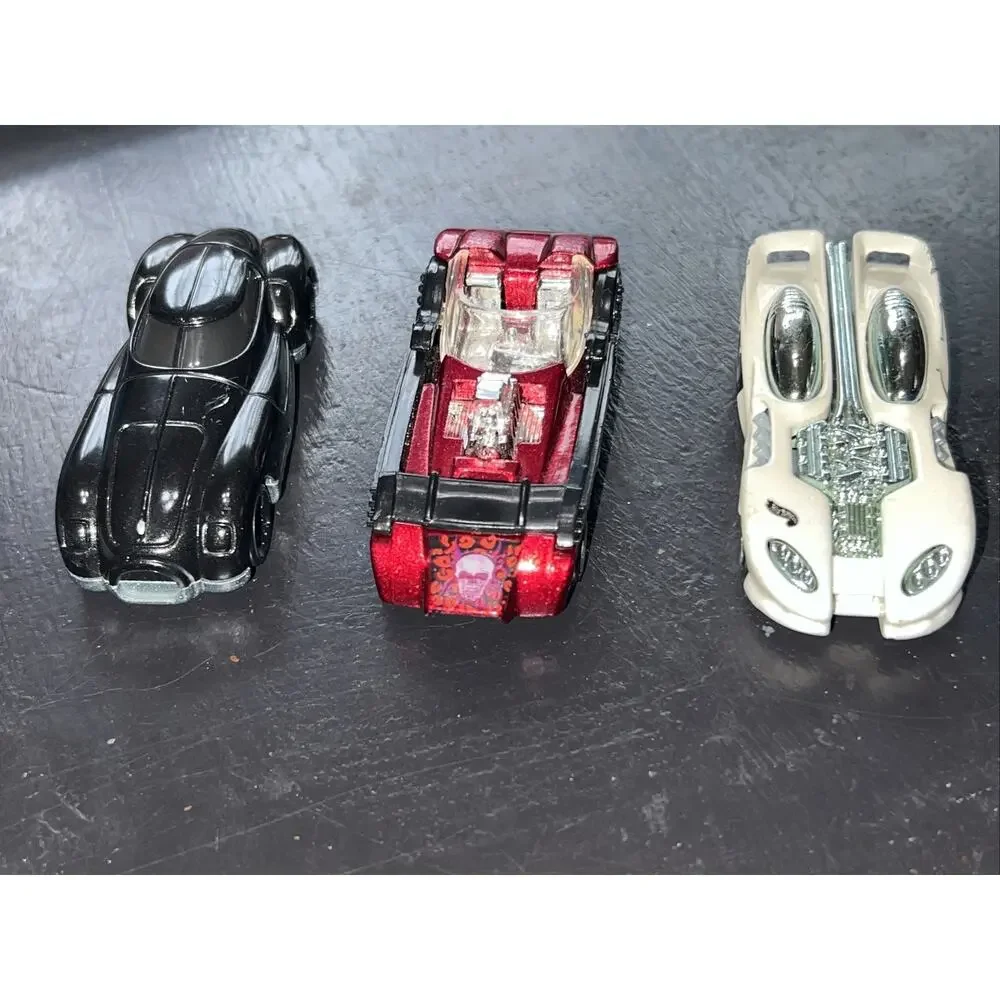 Lot 8-Matchbox-Hot Wheels-REFUSE TRUCK-Space Rover-fire Rescue-twang-Batmobile￼